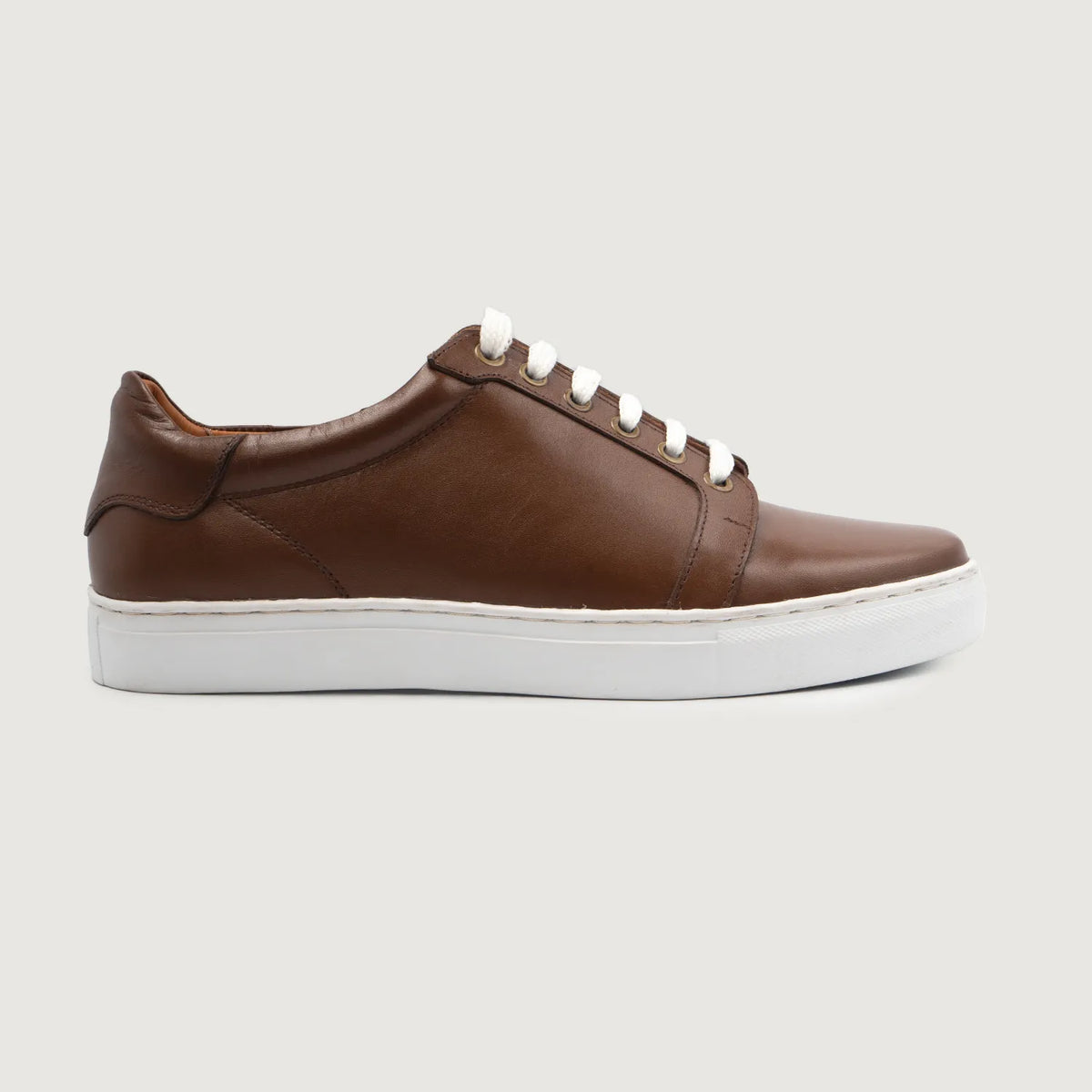 Brown Full-Grain leather Sneakers - 固特异沿条缝制工艺与鞋头细节