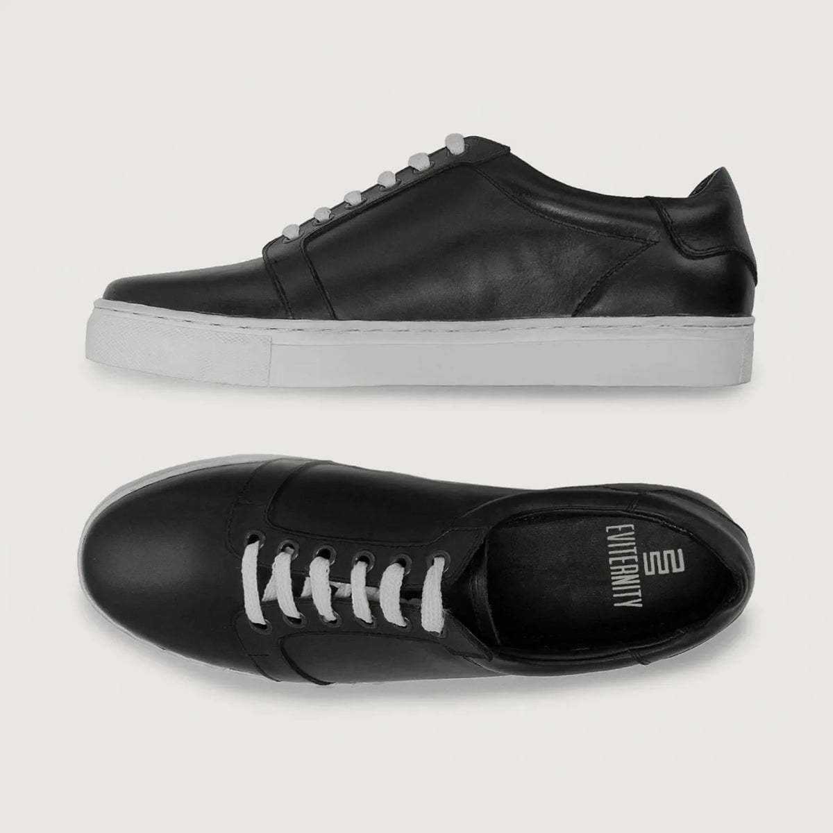 High-Traction Rubber Outsole & Lug Tread Pattern on Carter Runn 经典黑 真皮休闲板鞋运动鞋 男士 For Men