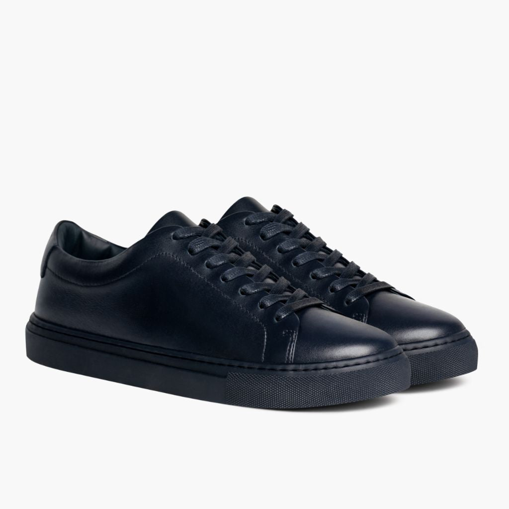 Encore Navy 真皮休闲板鞋运动鞋 男士 in Navy Full-Grain Leather - 侧面轮廓视角 | 官方商城选购
