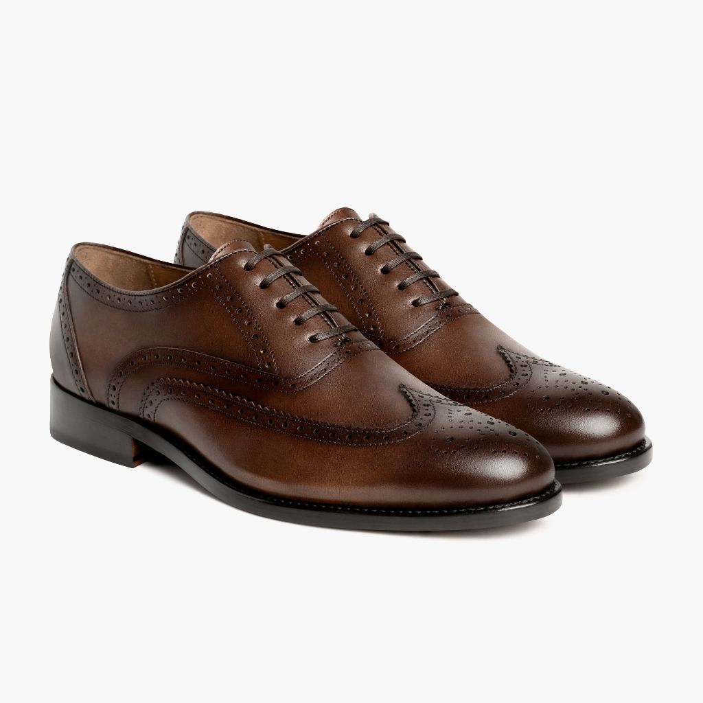 Aviator Cinnamon 真皮皮鞋 男士 in Classic Full-Grain Leather - 正面版型与定制立体剪裁轮廓 | 官方商城选购