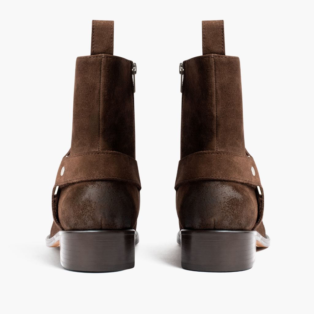 High-Traction Rubber Outsole & Lug Tread Pattern on Harness Dark 复古棕 Suede 真皮工装靴马丁靴 男士