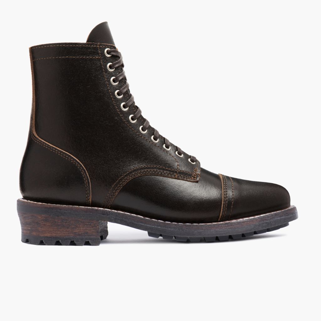 Classic Full-Grain leather Boots - 固特异沿条缝制工艺与鞋头细节