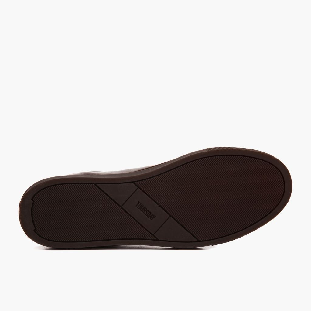High-Traction Rubber Outsole & Lug Tread Pattern on Premier Low Top Old English 真皮休闲板鞋运动鞋 男士 For Men