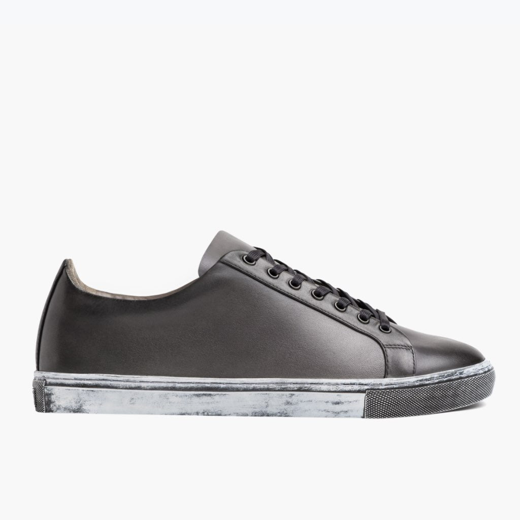 Grey Full-Grain leather Sneakers - 固特异沿条缝制工艺与鞋头细节