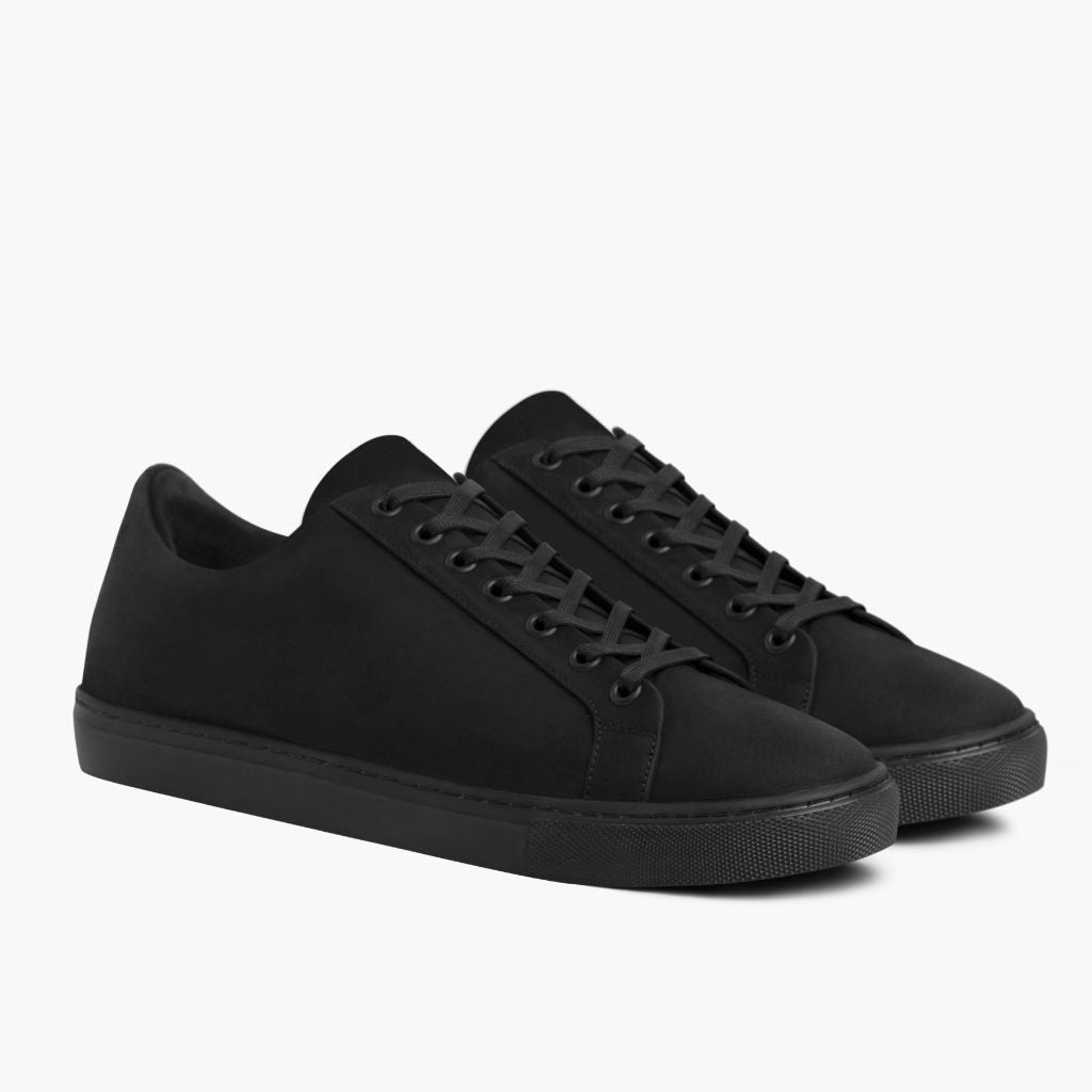 Premier Low Top 经典黑 Matte 真皮休闲板鞋运动鞋 男士 For Men 经典黑色头层牛皮 - 侧面轮廓视角 | 官方商城选购