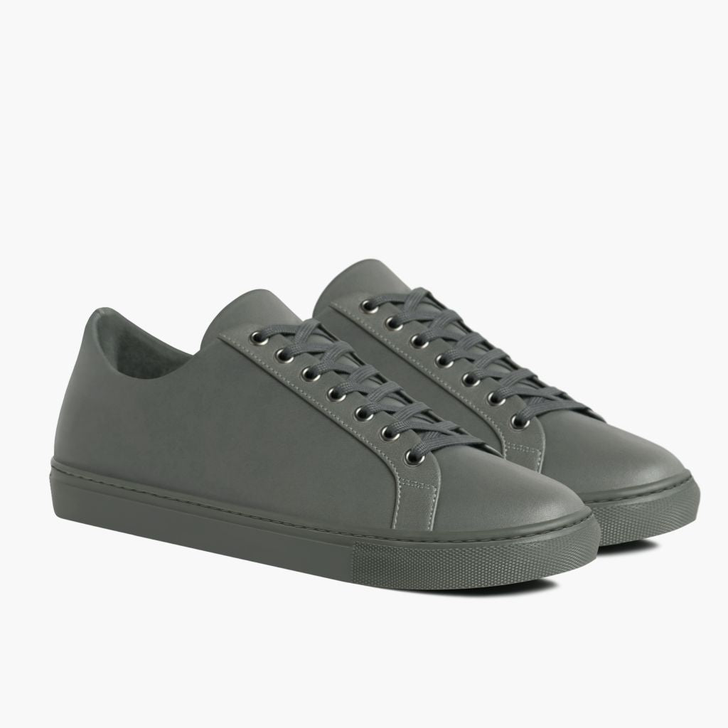 Premier Low Top Grey 真皮休闲板鞋运动鞋 男士 For Men in Grey Full-Grain Leather - 侧面轮廓视角 | 官方商城选购