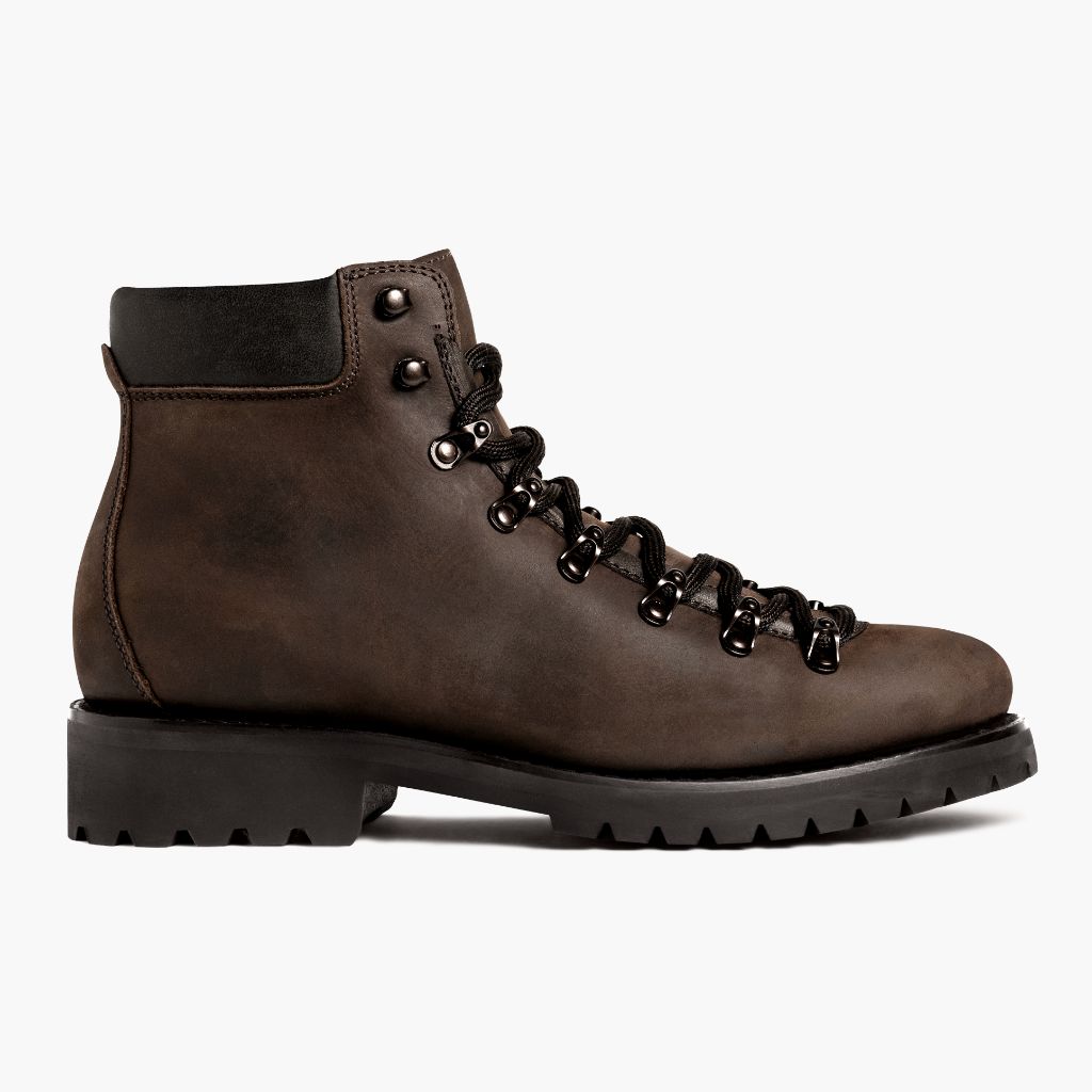 Classic Full-Grain leather Boots - 固特异沿条缝制工艺与鞋头细节