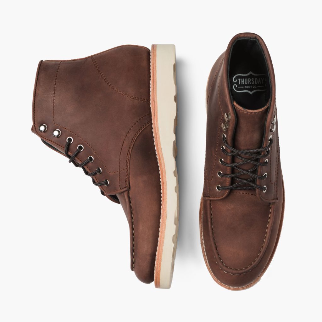 High-Traction Rubber Outsole & Lug Tread Pattern on Diplomat Arizona Adobe 真皮工装靴马丁靴 男士