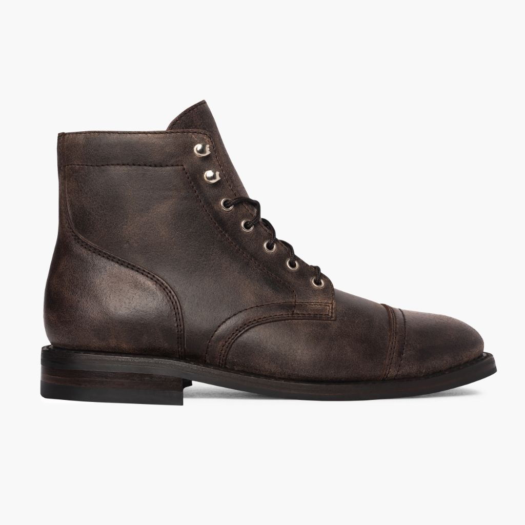Classic Full-Grain leather Boots - 固特异沿条缝制工艺与鞋头细节