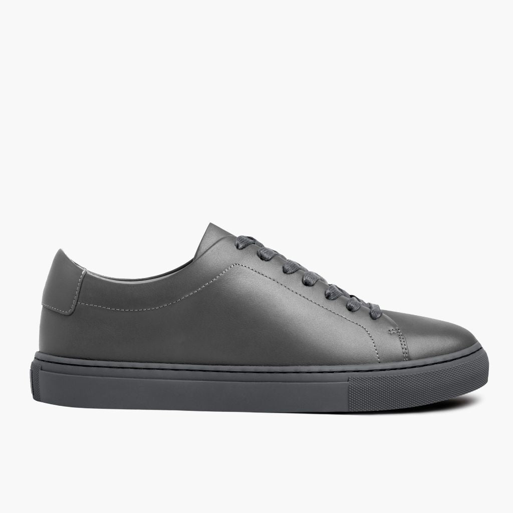 Grey Full-Grain leather Sneakers - 固特异沿条缝制工艺与鞋头细节