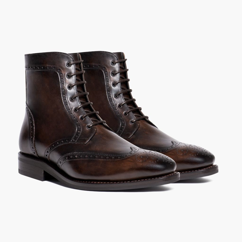 Wingtip Dark Oak 真皮工装靴马丁靴 男士 For Men in Classic Full-Grain Leather - 侧面轮廓视角 | 官方商城选购