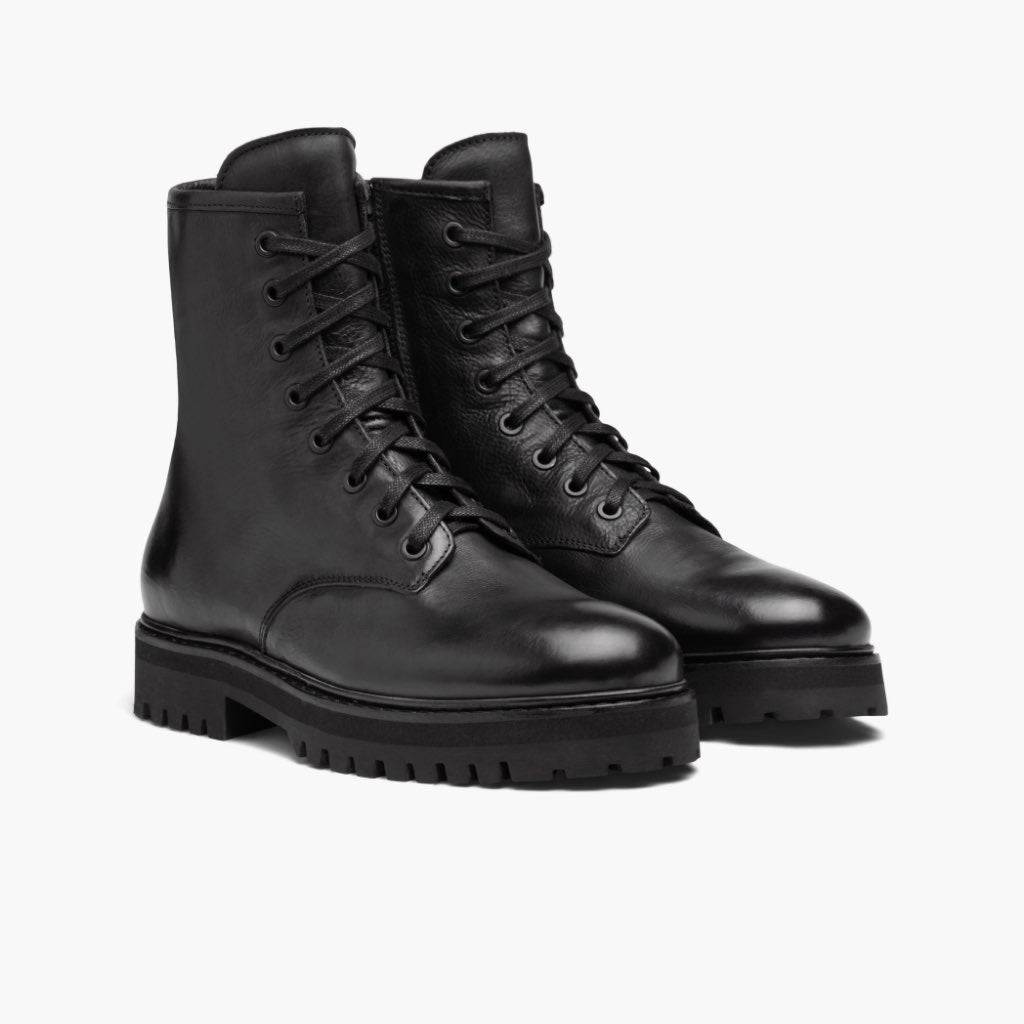 Black Full-Grain leather Boots - 固特异沿条缝制工艺与鞋头细节