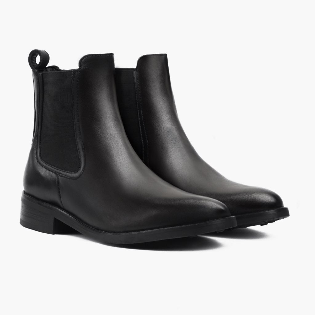 Black Full-Grain leather Boots - 固特异沿条缝制工艺与鞋头细节