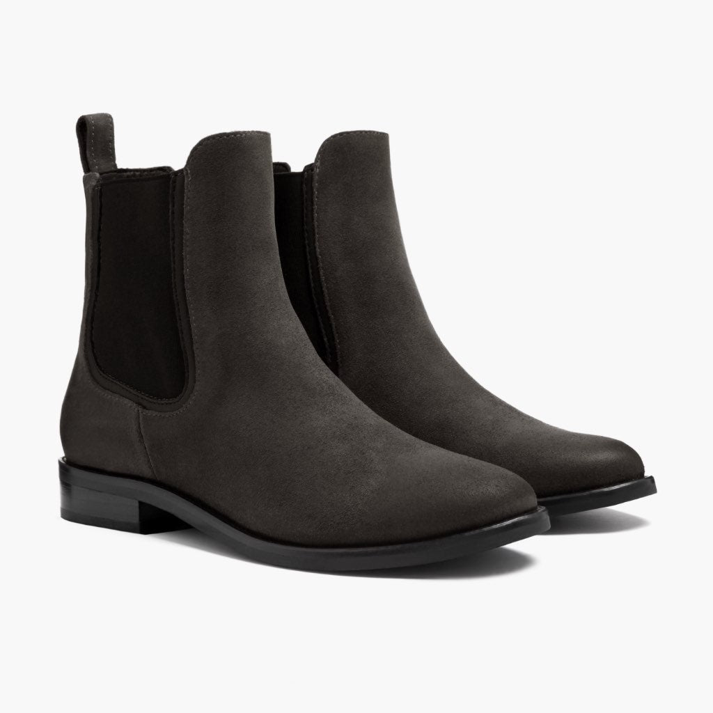 Grey Full-Grain leather Boots - 固特异沿条缝制工艺与鞋头细节