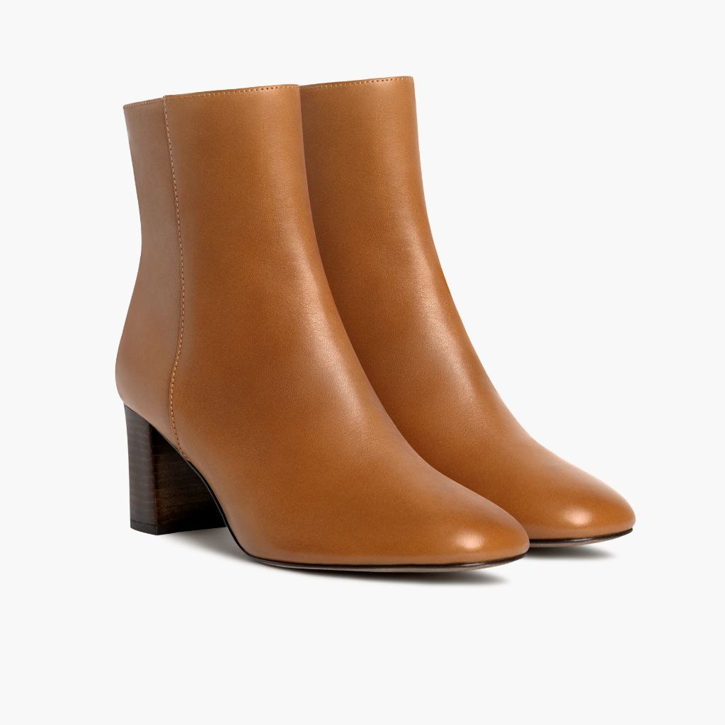 Tan Full-Grain leather Boots - 固特异沿条缝制工艺与鞋头细节