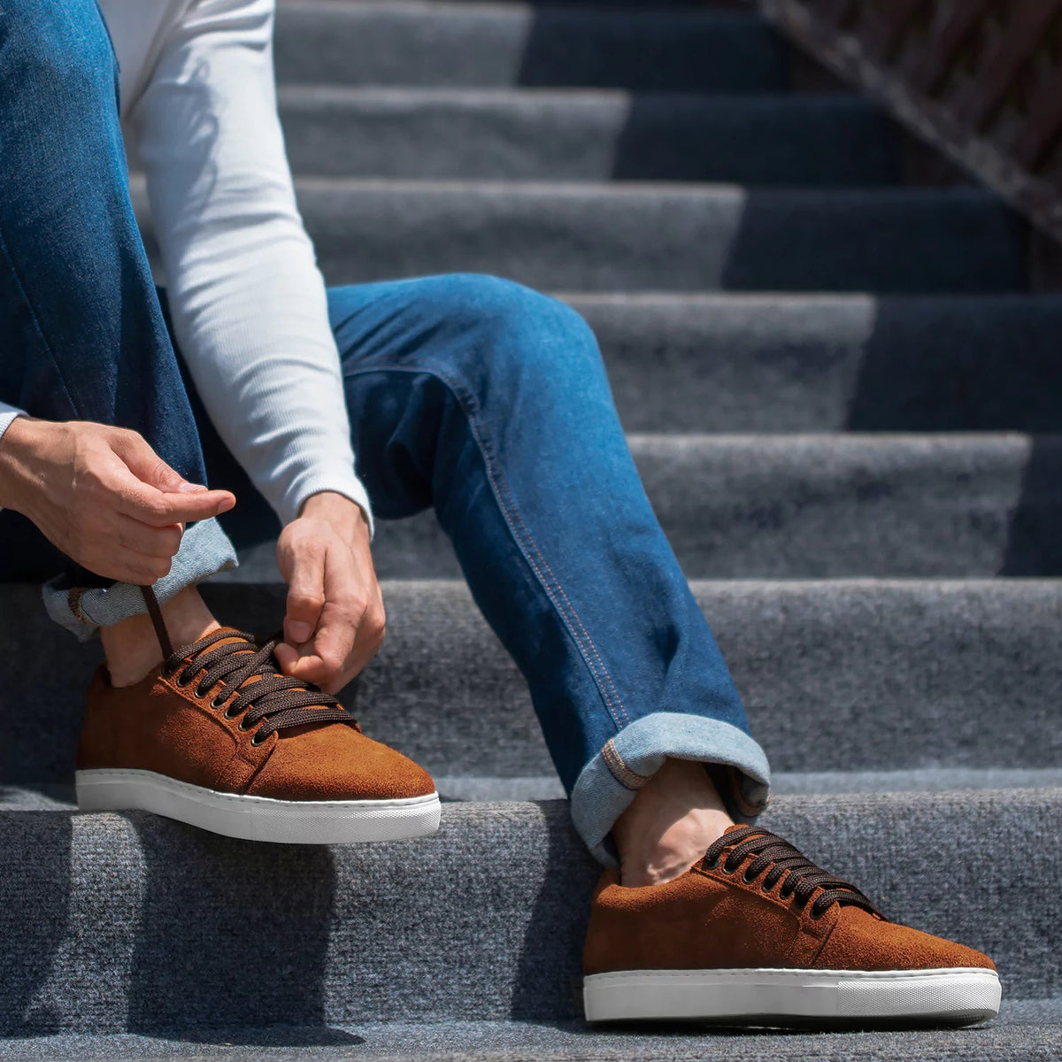 High-Traction Rubber Outsole & Lug Tread Pattern on Murphy Low Top 复古棕 Suede 真皮休闲板鞋运动鞋 男士