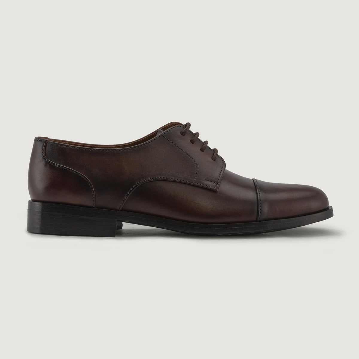 Burnished Brown Full-Grain leather Shoes - 固特异沿条缝制工艺与鞋头细节
