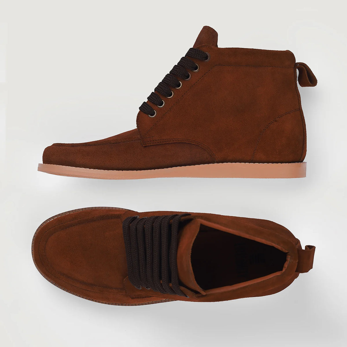 Bearman Moc Toe 复古棕 翻毛皮短靴 男士 - 加固鞋跟护壁与高密度双排走线细节