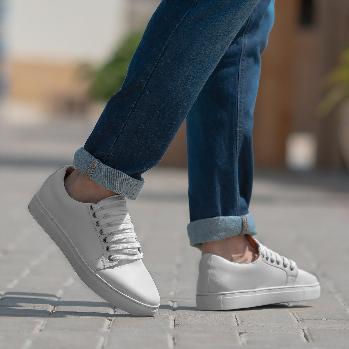 White Full-Grain leather Sneakers - 固特异沿条缝制工艺与鞋头细节