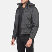 
Black Polyester Winter Jacket - 展现肩线贴合与利落下摆的背部视角