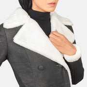 
内衬展示 Showing Fully Faux Fur Lined & 内部双侧实用暗袋