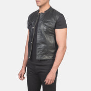 
Black Sheepskin Leather Biker Jacket - 展现肩线贴合与利落下摆的背部视角
