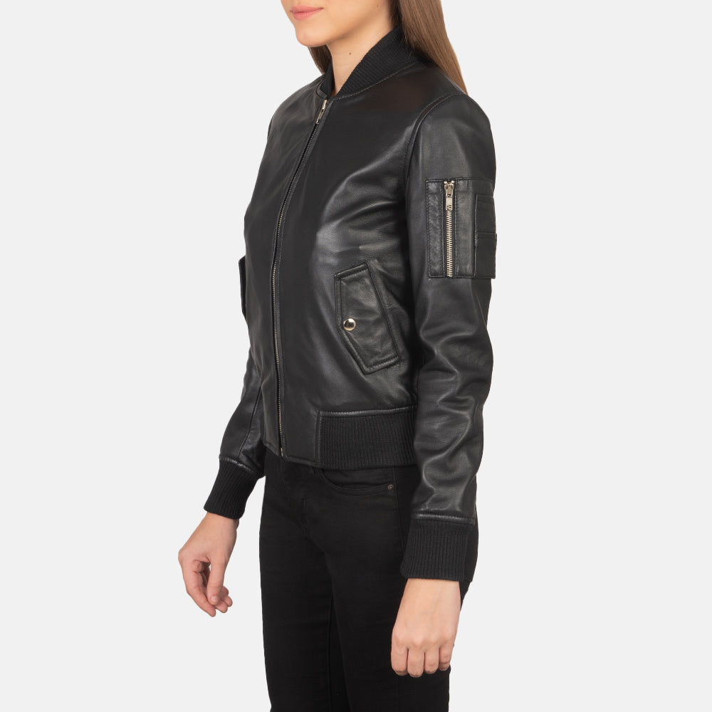 
Black Sheepskin Leather Bomber Jacket - 展现肩线贴合与利落下摆的背部视角