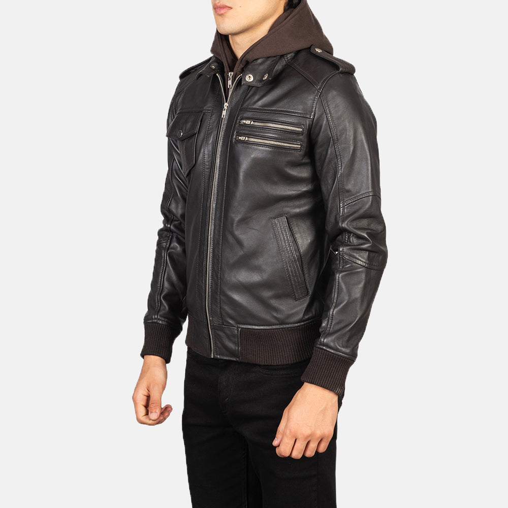 
模特上身效果： Bravado Black Hooded Leather Bomber Jacket 模特试穿展示（自然光垂坠质感）