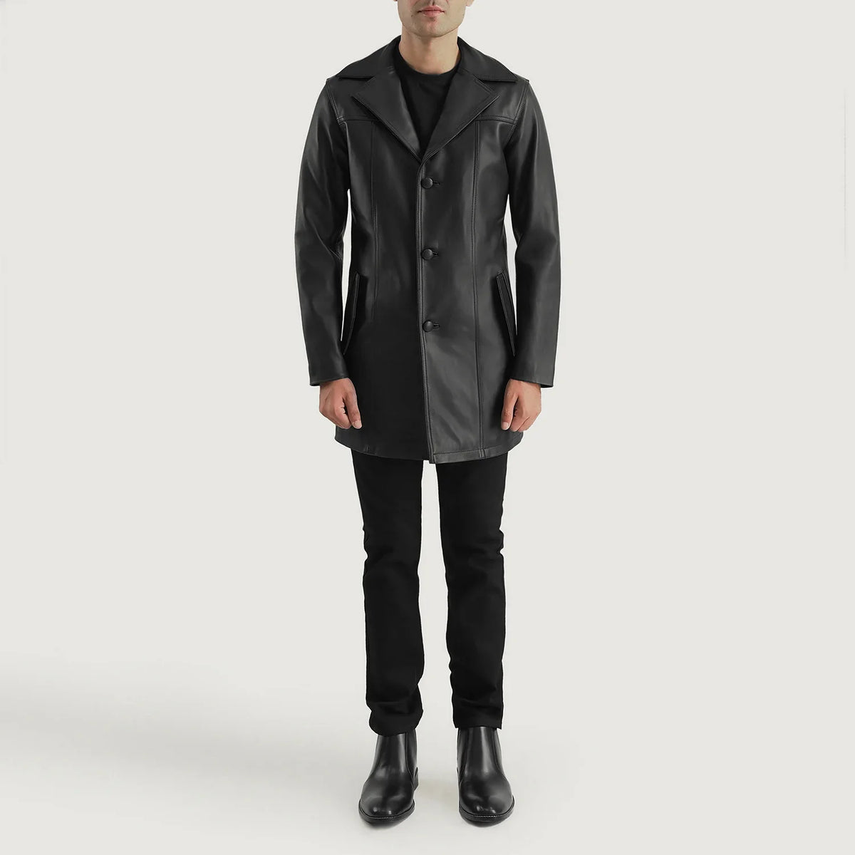 Brawnton 黑色 真皮大衣 男士 - Lateral Side Profile View Showing Sleeve Cut &amp; Athletic Taper Fit