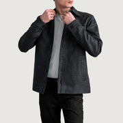 Bronco Tumbled 黑色 Leather Shirt 男士 in Tumbled Black Sheepskin Leather - 正面细节与立体剪裁修身版型 | 官方线上选购