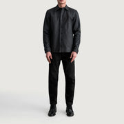 特写细节 of Shirt &amp; Buttons Hardware on Bronco Tumbled 黑色 Leather Shirt 男士