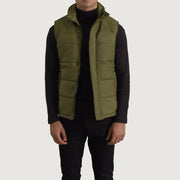 
Bryan 墨绿色 保暖羽绒夹棉马甲 男士 in Green Full-Grain Leather - 正面版型与定制立体剪裁轮廓 | 官方商城选购