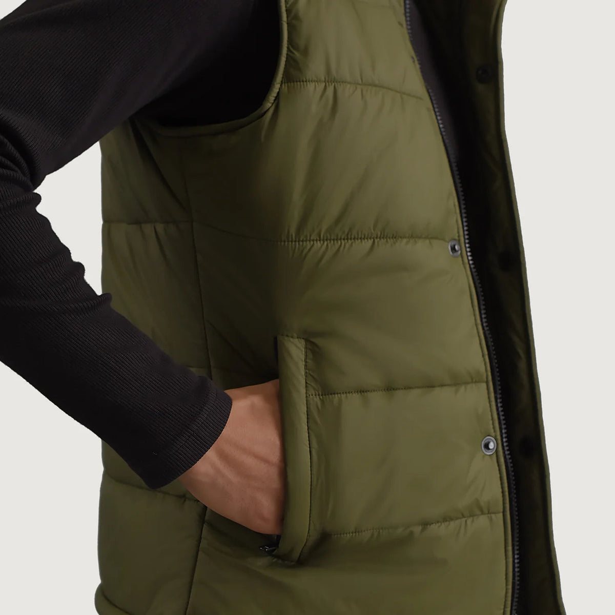 
内衬展示 Showing Quilted Viscose Lining & 内部双侧实用暗袋