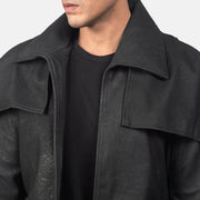 
细节特写 of Classic Collar & Heavy-Duty Zipper Hardware on Classic Distressed 经典黑 Leather Duster 男士