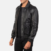 
Brown Goatskin Suede Bomber Jacket - 展现肩线贴合与利落下摆的背部视角