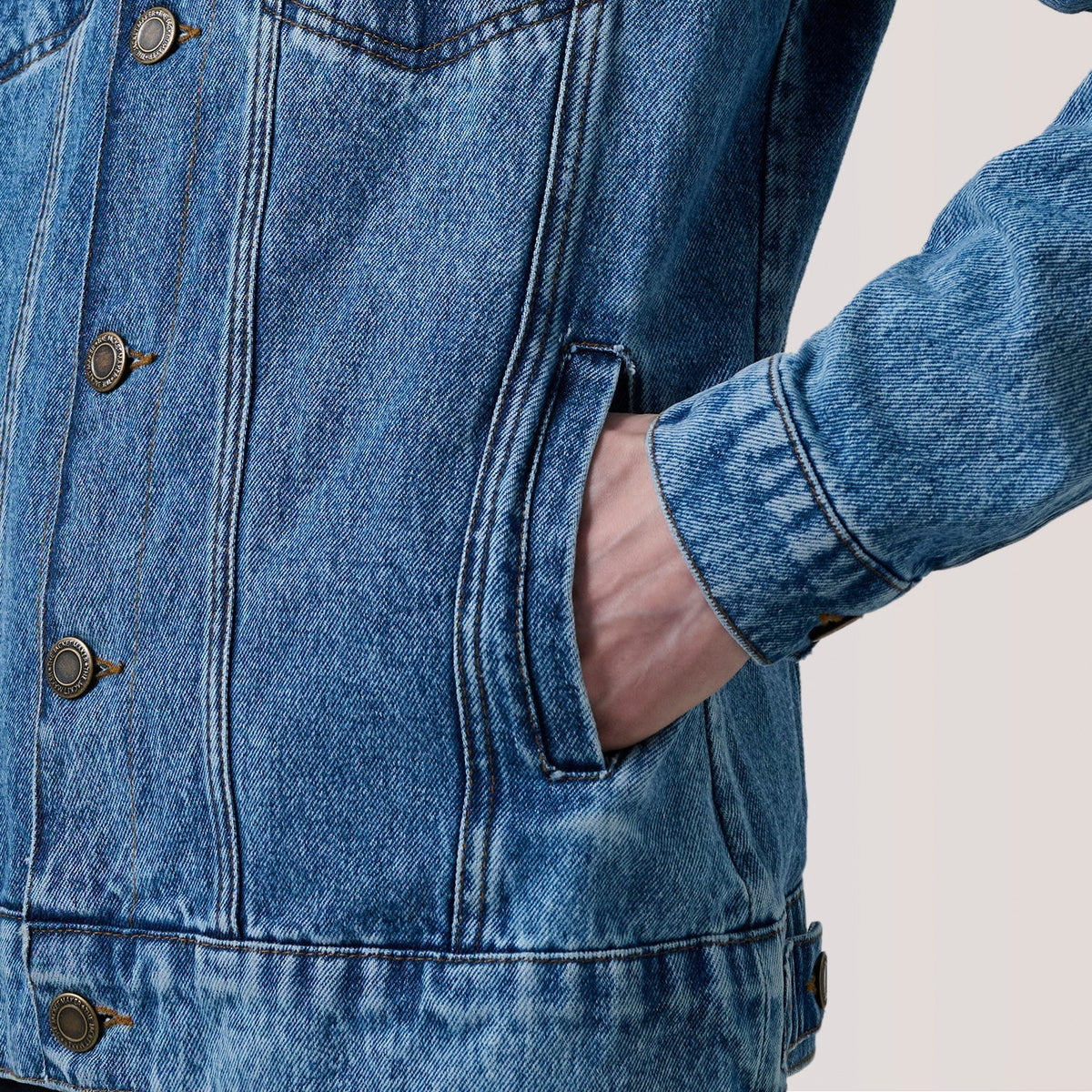 
内衬展示 Showing Quilted Viscose Lining & 内部双侧实用暗袋