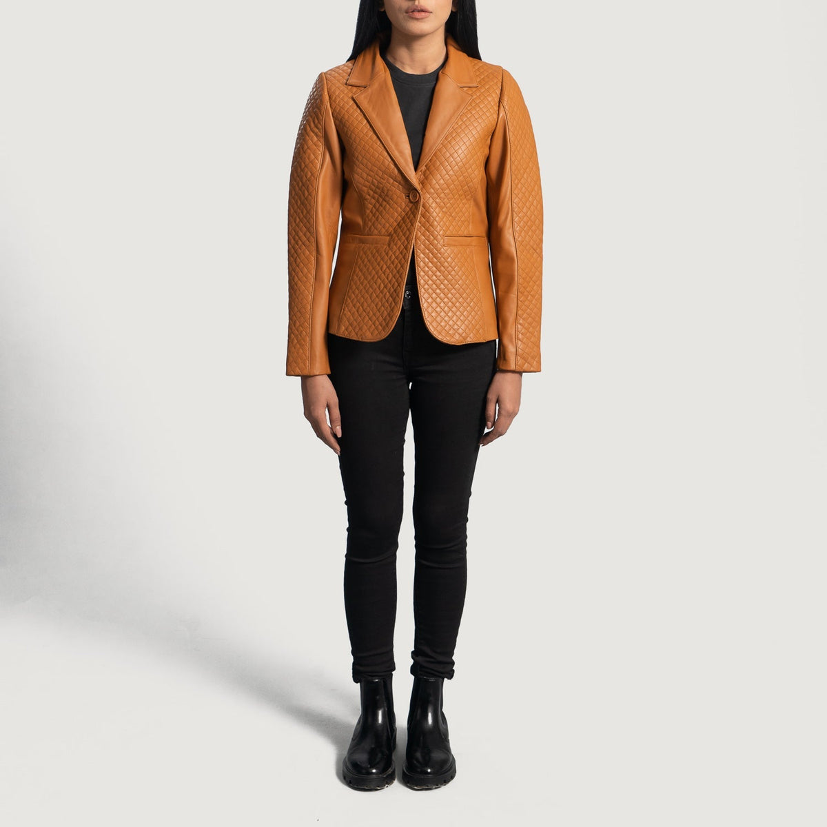 Women's Cora Quilted 棕色 真皮西装外套 女士 - Lateral Side Profile View Showing Sleeve Cut &amp; Athletic Taper Fit