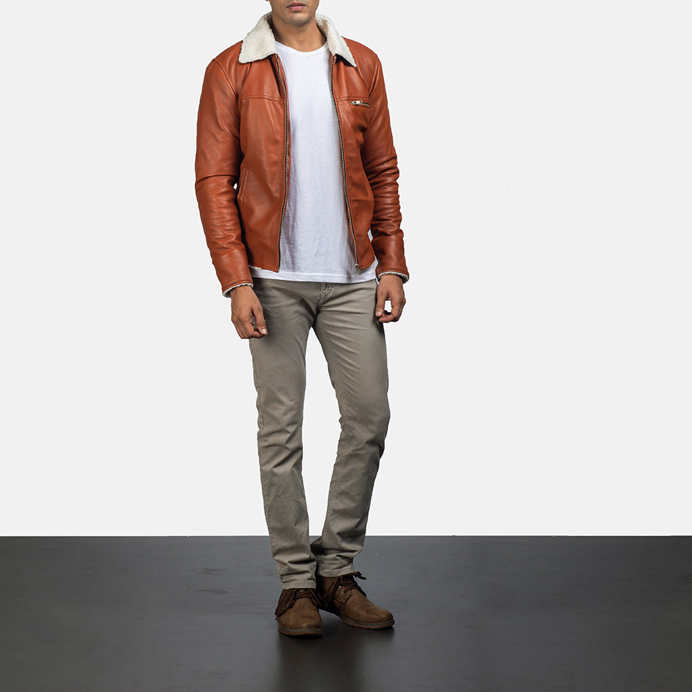 Men's Dan Frost 浅褐色 羊羔毛一体皮夹克 男士 - Lateral Side Profile View Showing Sleeve Cut &amp; Athletic Taper Fit