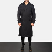 
细节特写 of Notch & Button Hardware on Detective 经典黑 Wool 真皮大衣 男士