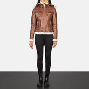 
Fiona Brown Hooded Shearling Leather Jacket - 展现立体袖型与合身版型的侧身视角