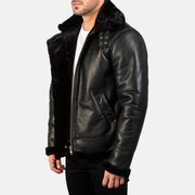 
模特上身效果： Francis B-3 Black Leather Bomber Jacket 模特试穿展示（自然光垂坠质感）
