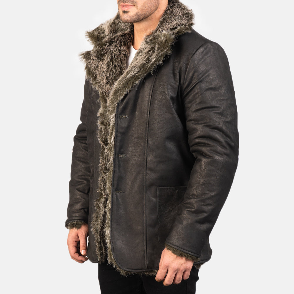 
模特上身效果： Furlong Beige Leather Coat 模特试穿展示（自然光垂坠质感）