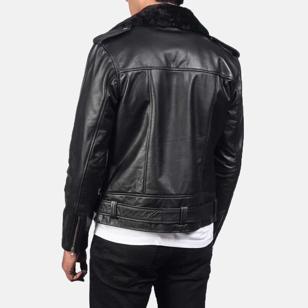 
细节特写 of Notch with Removable Fur & Zipper with Waist belt Hardware on Furton Black Leather Biker Jacket