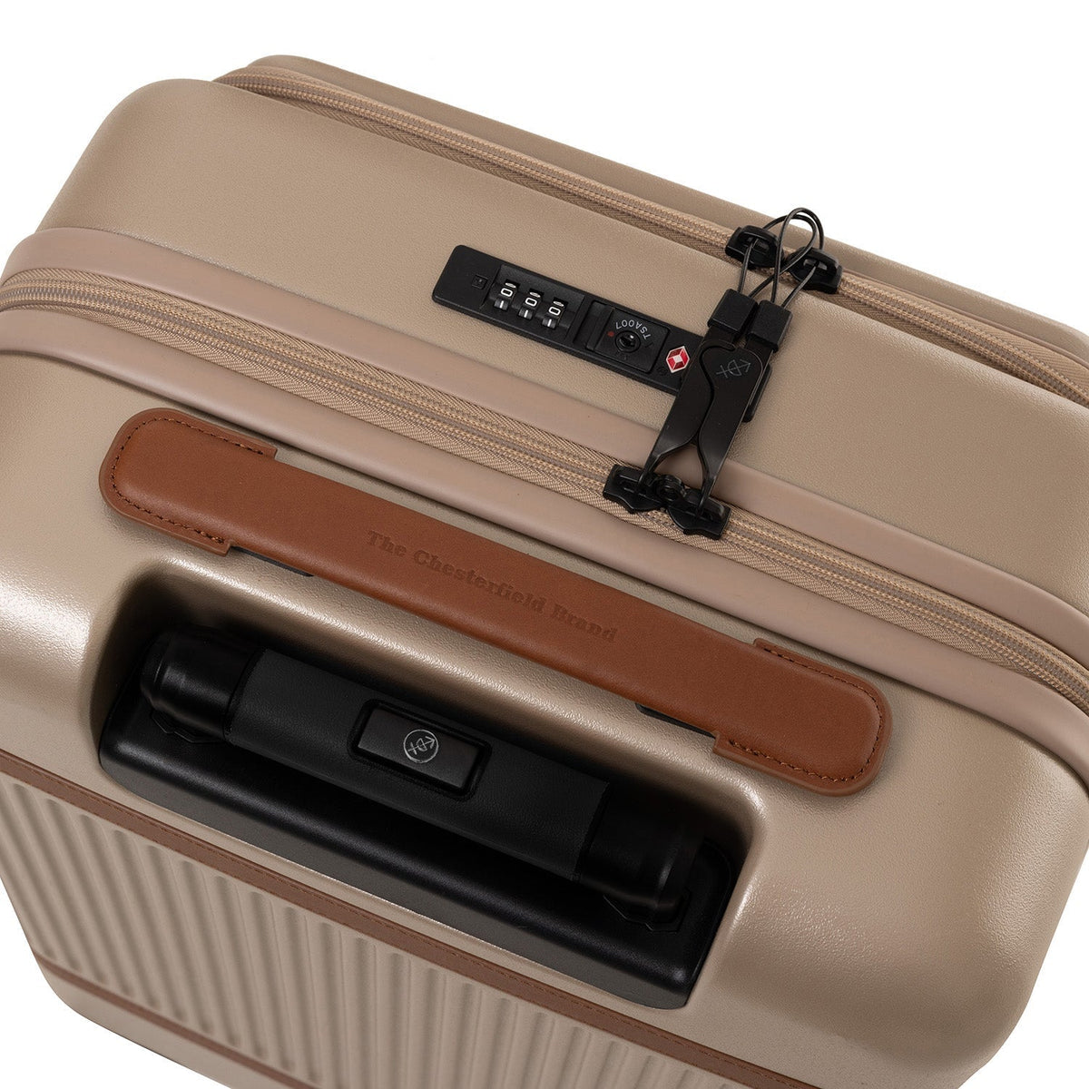 
模特上身效果： Hand Luggage Suitcase Front Pocket Zuna 女士 女士 模特试穿展示（自然光垂坠质感）