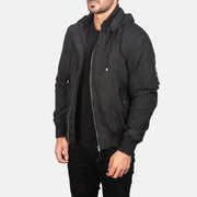 
Black Polyester Bomber Jacket - 展现肩线贴合与利落下摆的背部视角