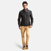Henry Quilted 黑色 真皮夹克 男士 - Lateral Side Profile View Showing Sleeve Cut &amp; Athletic Taper Fit