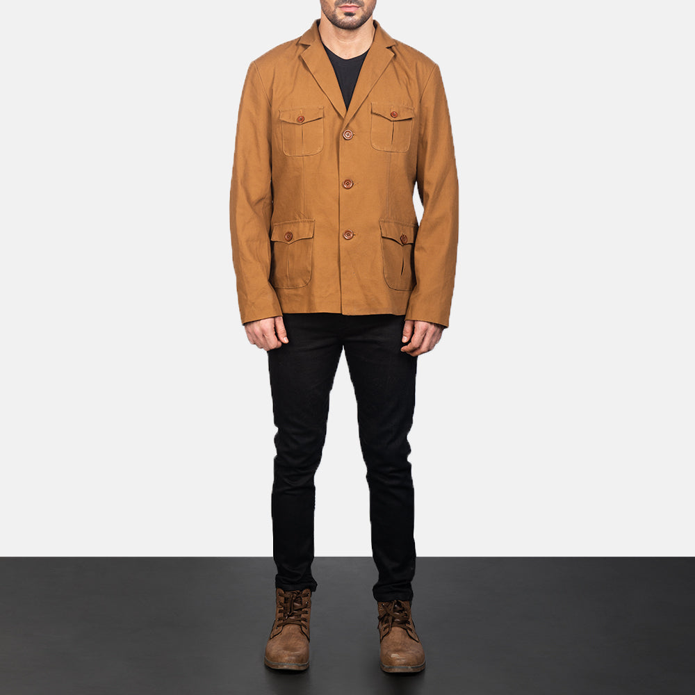 
Kajetan Khaki Safari 真皮夹克 男士 - 展现立体袖型与合身版型的侧身视角
