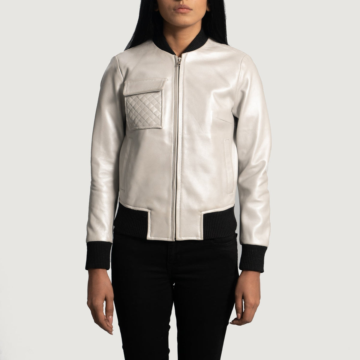 
Silver Sheepskin Leather Bomber Jacket - 展现肩线贴合与利落下摆的背部视角