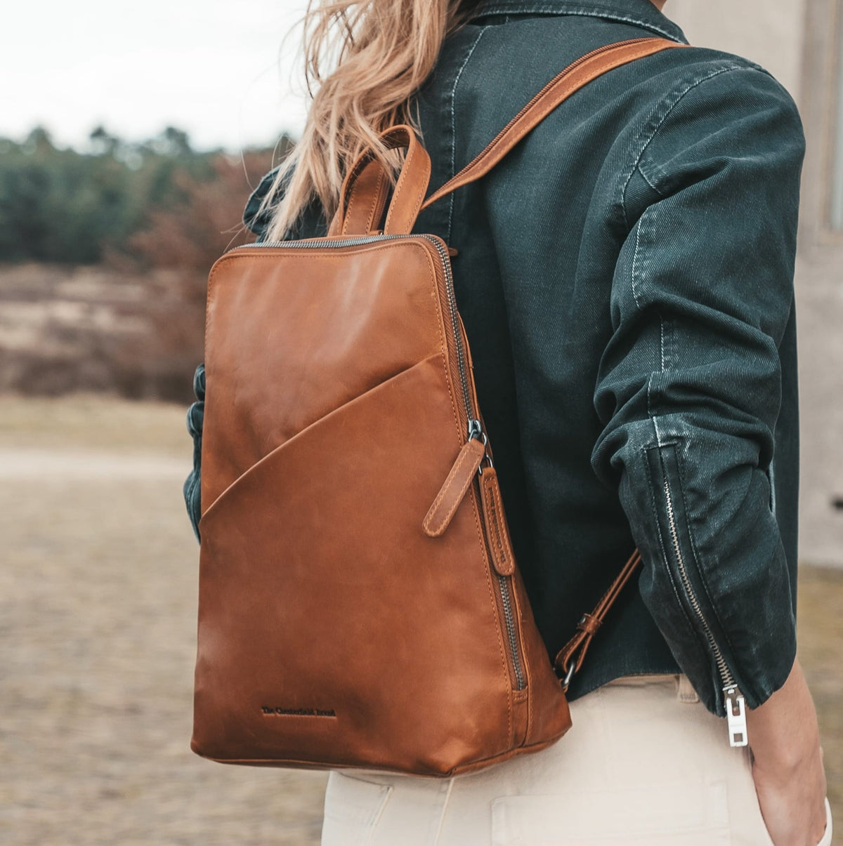 Amanda Full-Grain Leather Backpack 女士 – alternate product view 2