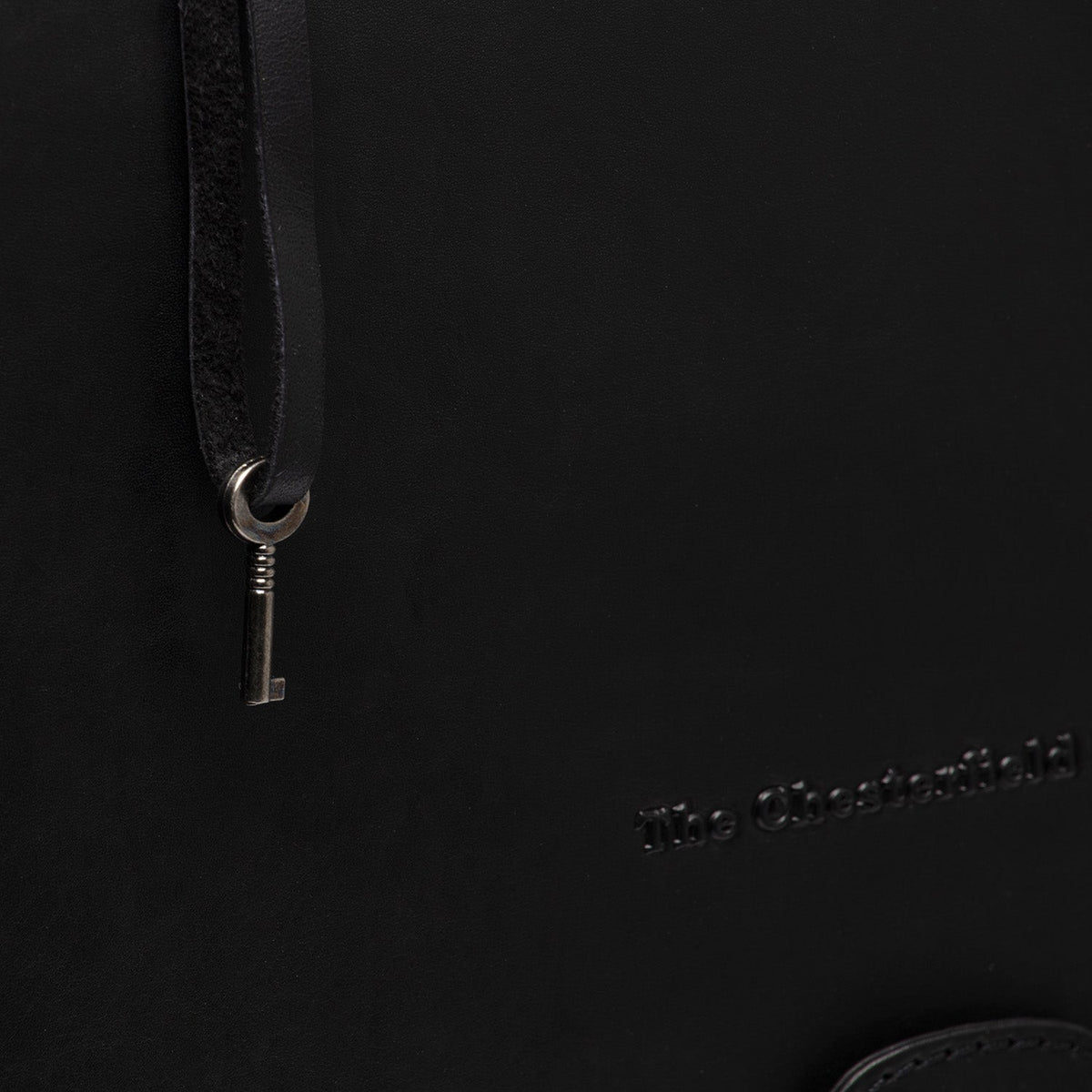 内衬展示 Showing Dedicated Padded Laptop Sleeve & Multi-Compartment Organization